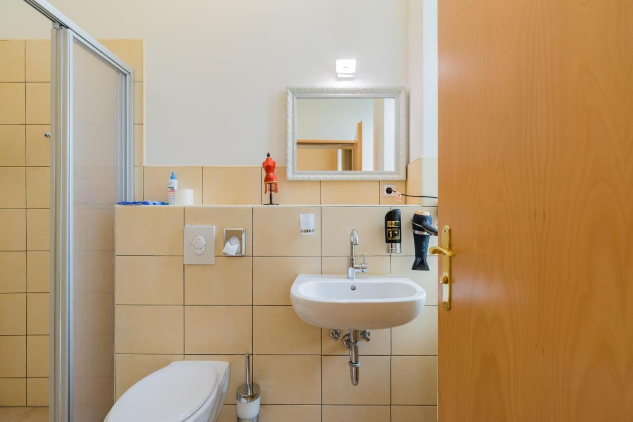 Arbio I Parlamento Rooms Near Schonhauser Allee Berlin Bagian luar foto